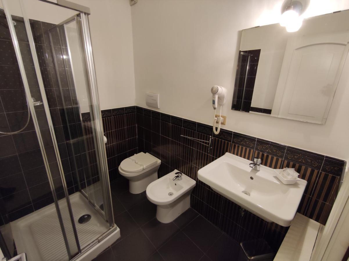 Sami Rooms - Teatro A 400 Mt - Ortigia A 1500 Mt - Syrakusa Exteriör bild