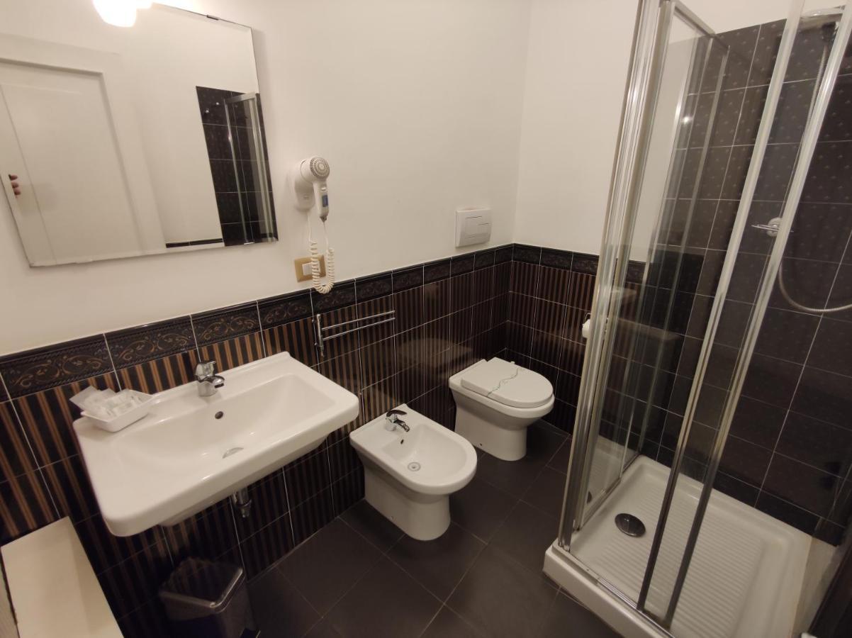 Sami Rooms - Teatro A 400 Mt - Ortigia A 1500 Mt - Syrakusa Exteriör bild