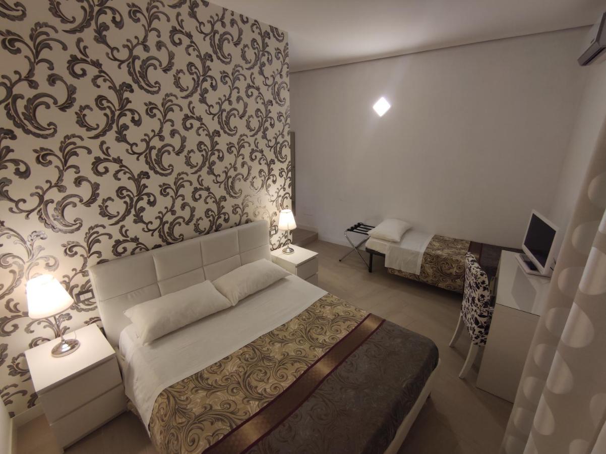 Sami Rooms - Teatro A 400 Mt - Ortigia A 1500 Mt - Syrakusa Exteriör bild